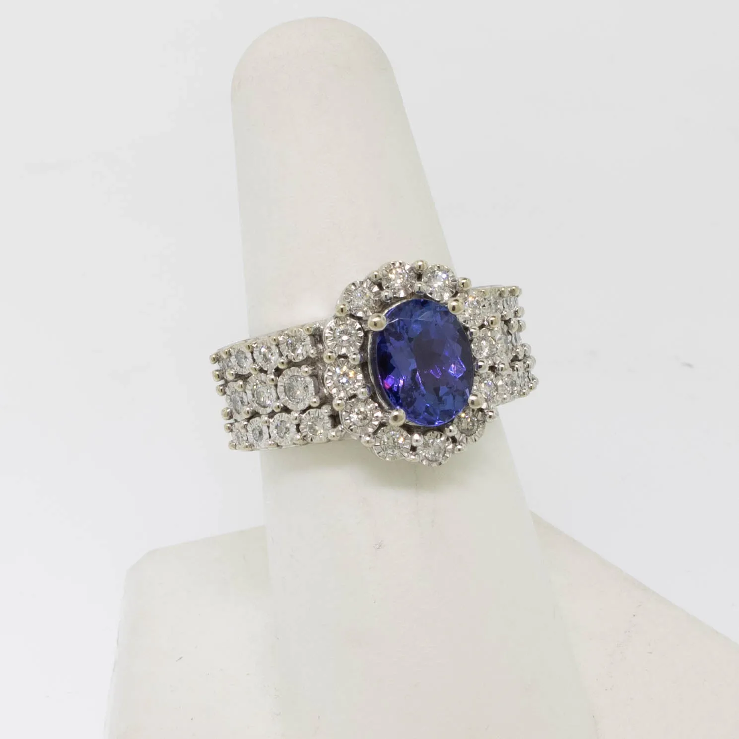 14K White Gold Diamond (.52CTTW) and Tanzanite(~2CT) Ring Size 7 Preowned