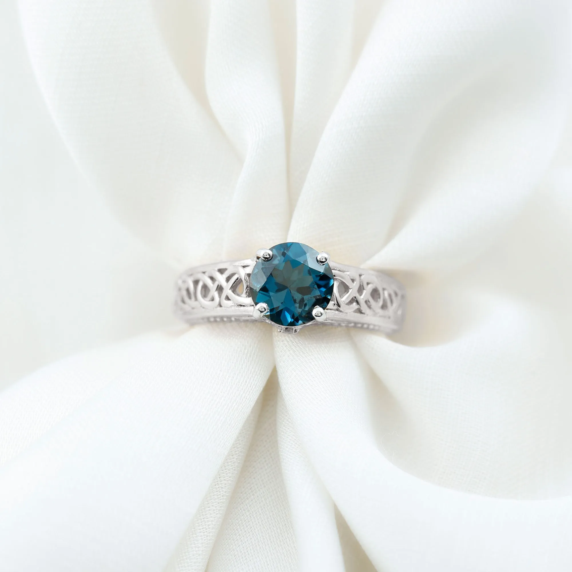 1.50 CT London Blue Topaz Celtic Solitaire Band with Diamond