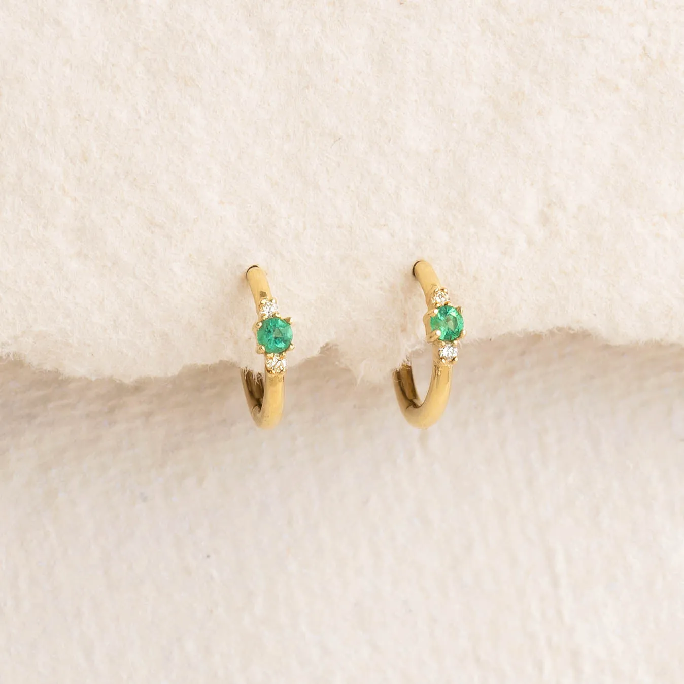 Emerald Huggie Earrings 14k Gold - Etta