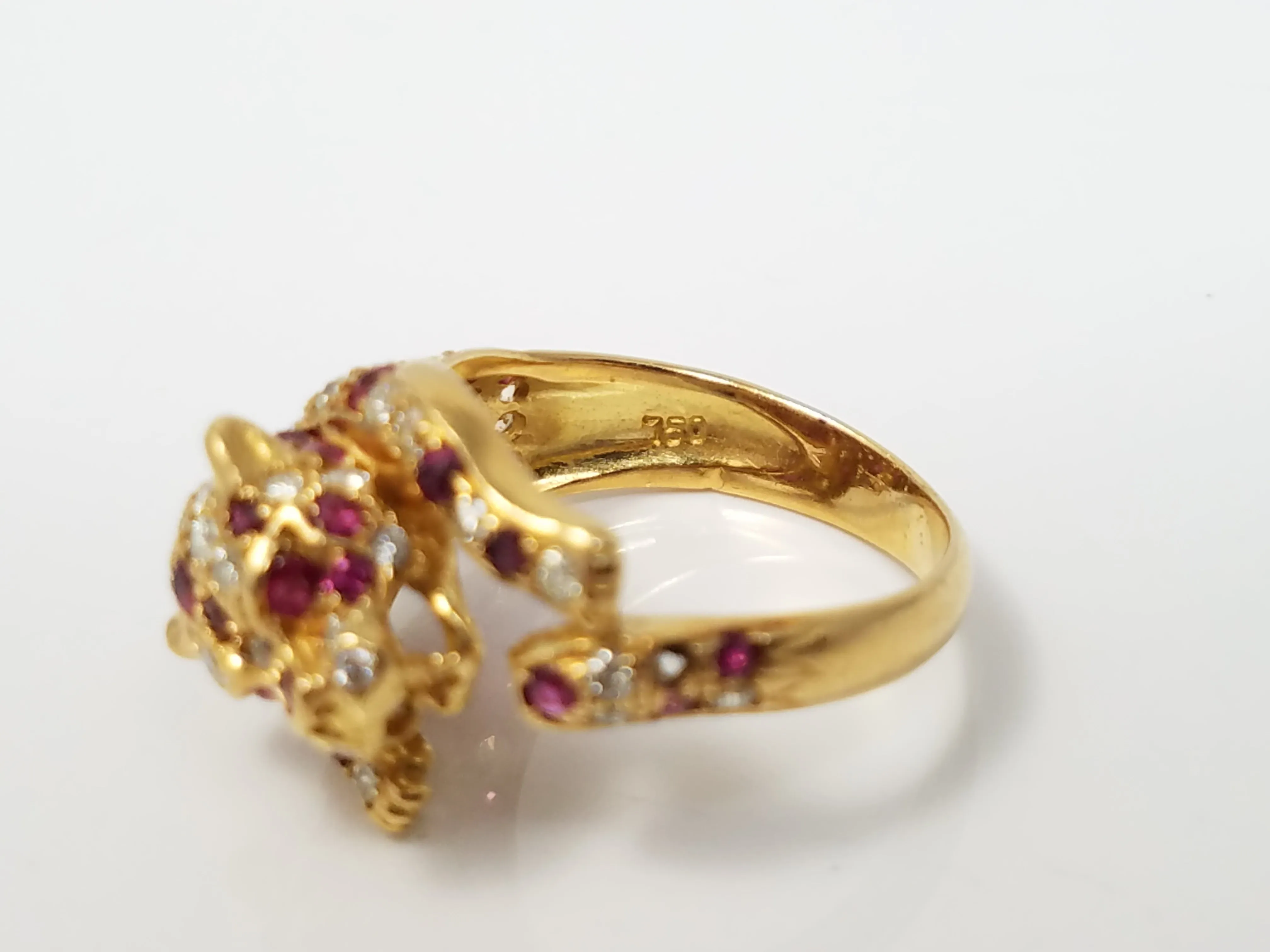 Ferocious 18k Yellow Gold Natural Ruby Diamond Leopard Ring