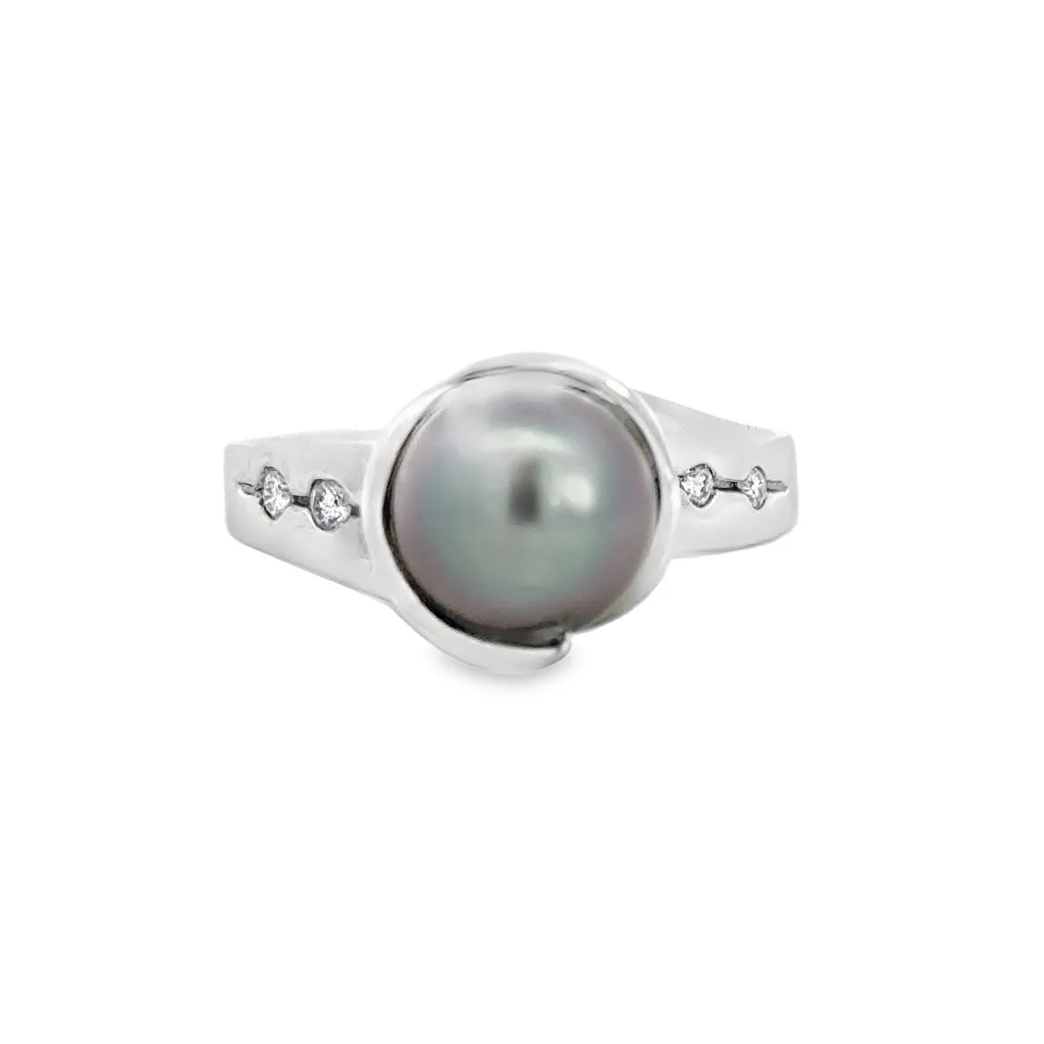 Kirkland Jewelry Estate | 14K White Gold Diamond and Black Pearl Ring