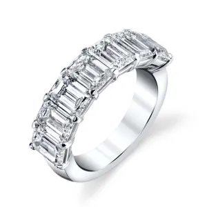 Mountz Collection Emerald Cut Diamond Wedding Band in Platinum