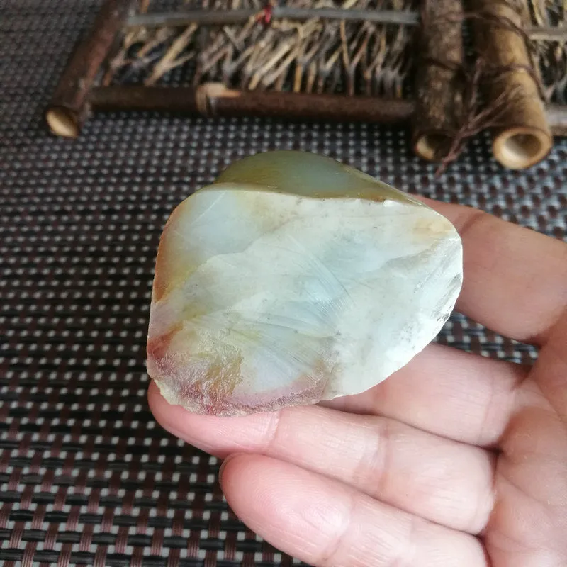 Natural Hetian Jade Rough Nephrite Raw (113g, 3.5X3.5X2cm)