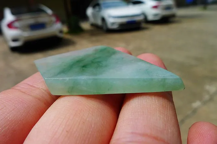 Natural Jade Rough Jadeite Raw (10g,3.5X2.9X0.4cm)