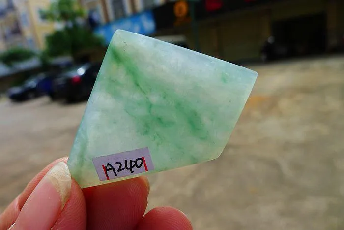 Natural Jade Rough Jadeite Raw (10g,3.5X2.9X0.4cm)