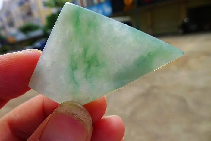 Natural Jade Rough Jadeite Raw (10g,3.5X2.9X0.4cm)