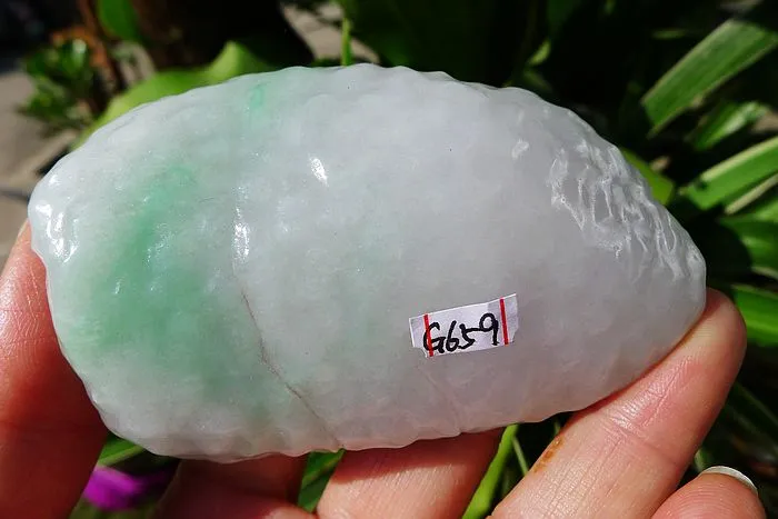 Natural Jade Rough Jadeite Raw (165g,8.1X5.1X1.9cm)