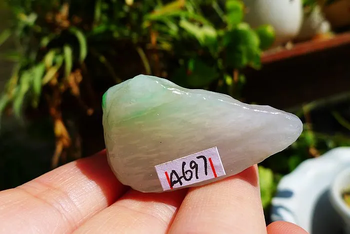 Natural Jade Rough Jadeite Raw (22g,4.1X2.2X1.3cm)