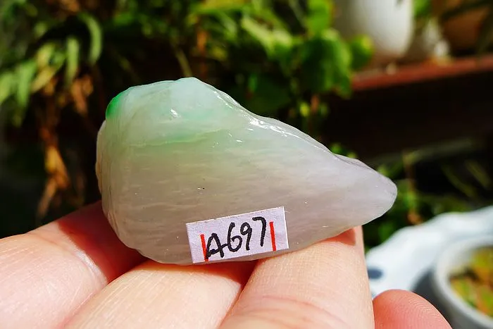 Natural Jade Rough Jadeite Raw (22g,4.1X2.2X1.3cm)