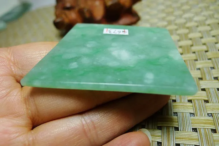 Natural Jade Rough Jadeite Raw (23g,5.4X4.5X0.35cm)