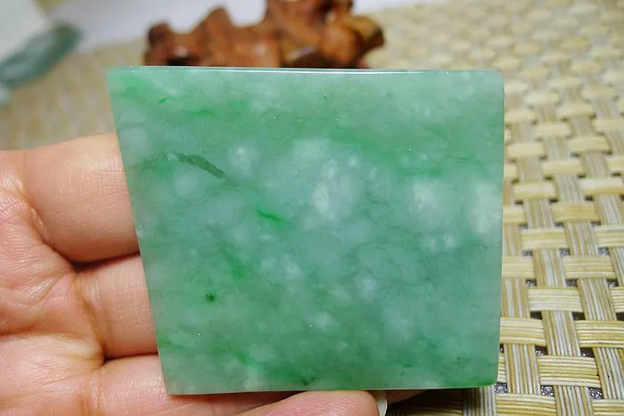 Natural Jade Rough Jadeite Raw (23g,5.4X4.5X0.35cm)