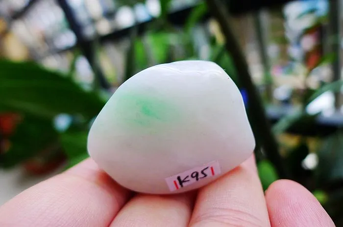 Natural Jade Rough Jadeite Raw (33g,3.6x3.2x1.7cm)