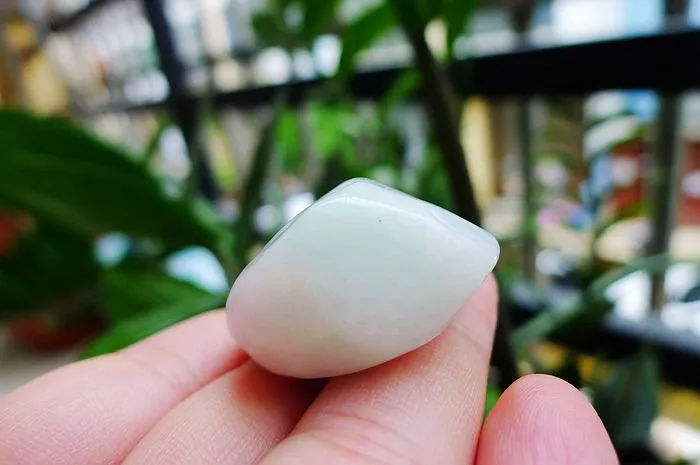 Natural Jade Rough Jadeite Raw (33g,3.6x3.2x1.7cm)