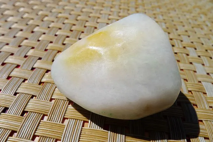 Natural Jade Rough Jadeite Raw (59g,4X3.7X3.5cm)