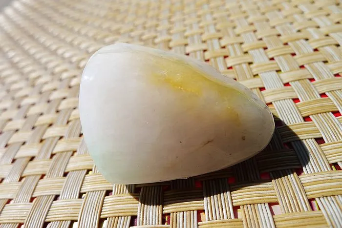 Natural Jade Rough Jadeite Raw (59g,4X3.7X3.5cm)