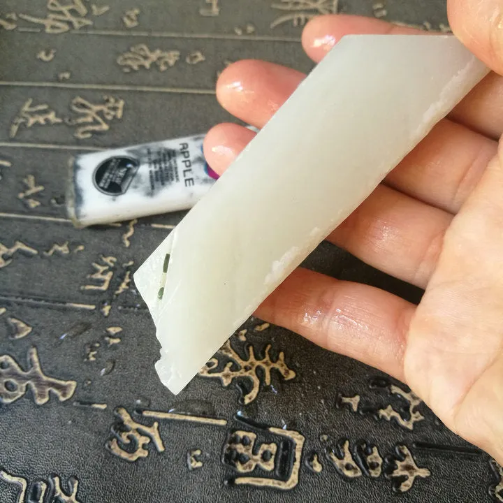 Natural Kunlun Jade Rough Nephrite Raw (100g, 9.5X2.5X2cm)