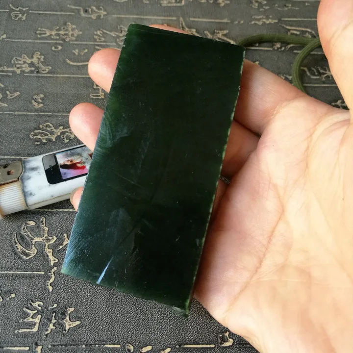 Natural Kunlun Jade Rough Nephrite Raw (113g, 8.5X4X1cm)