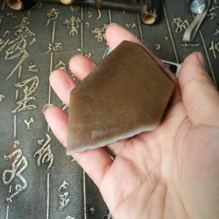 Natural Kunlun Jade Rough Nephrite Raw (116g, 6X5X3.5cm)