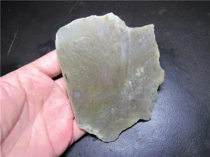 Natural Kunlun Jade Rough Nephrite Raw (148.02g, 108X85X13mm)