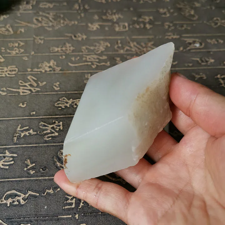 Natural Kunlun Jade Rough Nephrite Raw (226g, 6X5X3cm)