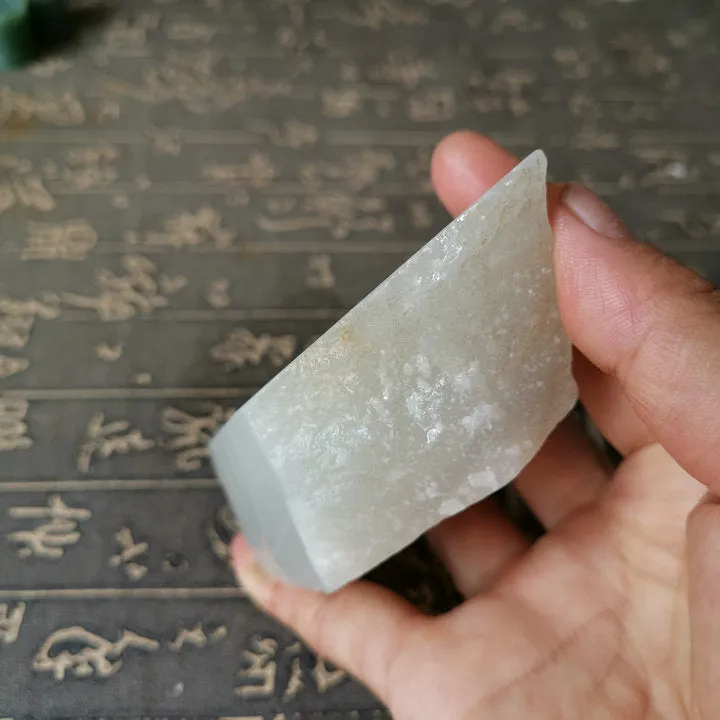 Natural Kunlun Jade Rough Nephrite Raw (226g, 6X5X3cm)