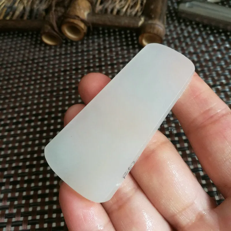 Natural Kunlun Jade Rough Nephrite Raw (22g, 6X2.9X0.4cm)