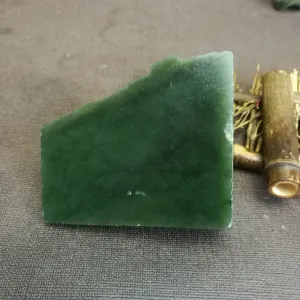 Natural Kunlun Jade Rough Nephrite Raw (313g,8X6.8X4.5cm)