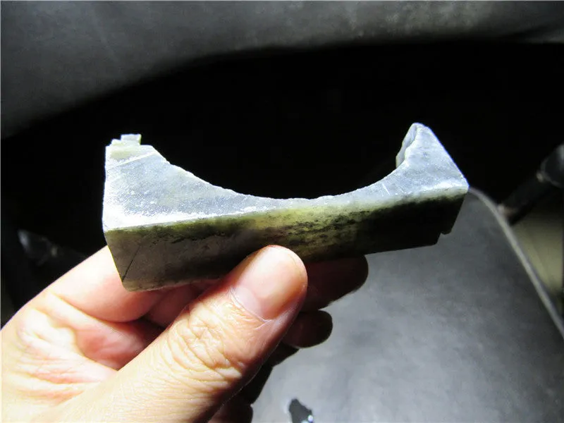 Natural Kunlun Jade Rough Nephrite Raw (57.20g, 80X50X18mm)