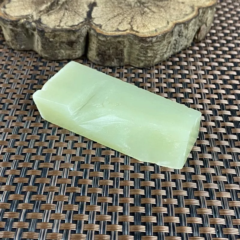 Natural Kunlun Jade Rough Nephrite Raw (77g,6.9X3.1X1.3cm)