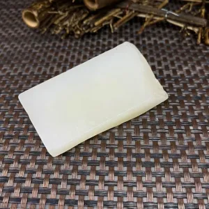 Natural Kunlun Jade Rough Nephrite Raw (95g,7.0X3.6X1.8cm)