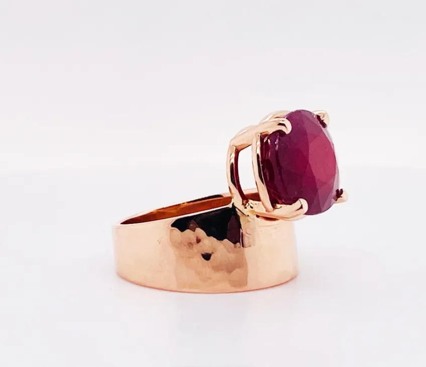 Oval Ruby Hammered Band