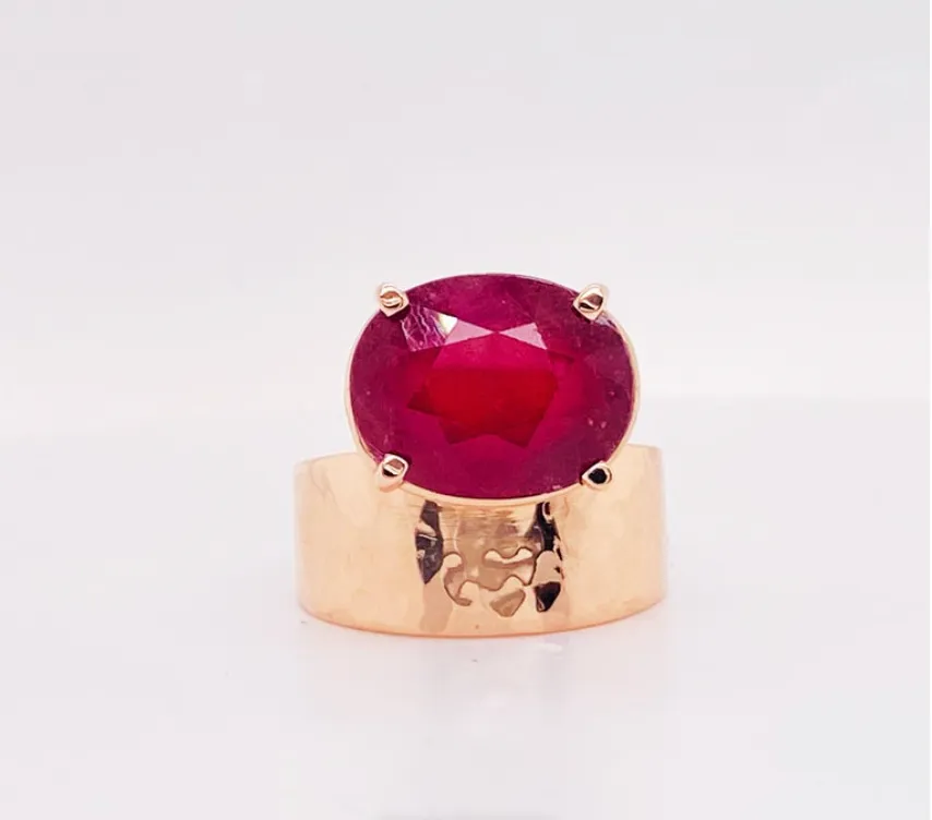 Oval Ruby Hammered Band