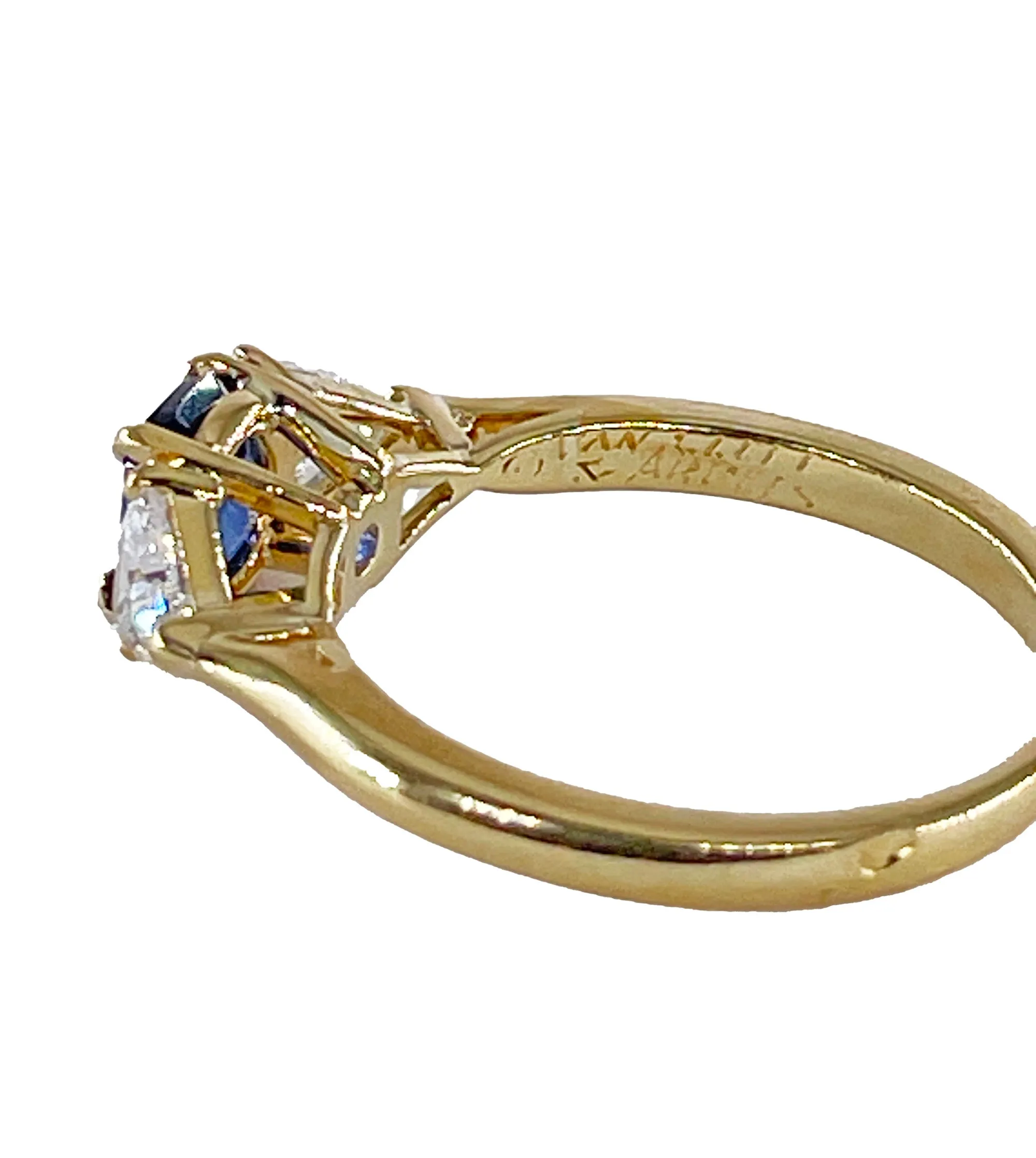 Vintage Van Cleef & Arpels GIA 1.39ctw No-Heat Blue Sapphire and Diamond 3 Stone 18k Yellow Gold Ring